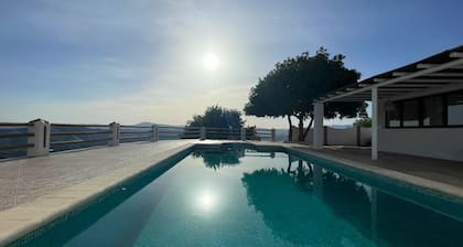 Villa for up to 8 persons with fantastic mountain views & private swimming pool