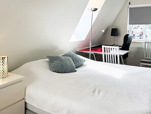 House | Individually furnished - 4 Person Holiday Home in Jerna (Järna)