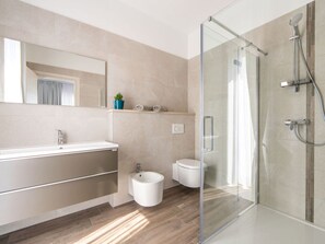 Villa | Bathroom - Zen Comfortable Holiday Residence (Medulin)