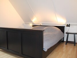 Casa | 3 dormitorios, mobiliario individual, ropa de cama