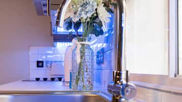 House, Private Bathroom | Shared kitchen | Full-sized fridge, microwave, oven, stovetop