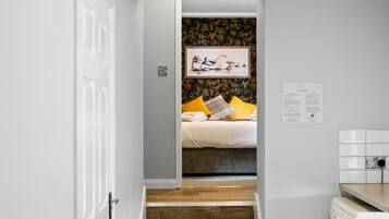 House, Private Bathroom | Interior