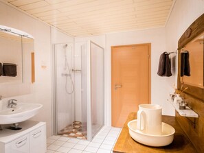 Apartment | Bathroom | Towels - Holiday Apartment Weinmann (Traben-Trarbach)