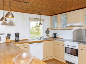 House | Private kitchen - 6 Person Holiday Home in Thisted (Thisted)