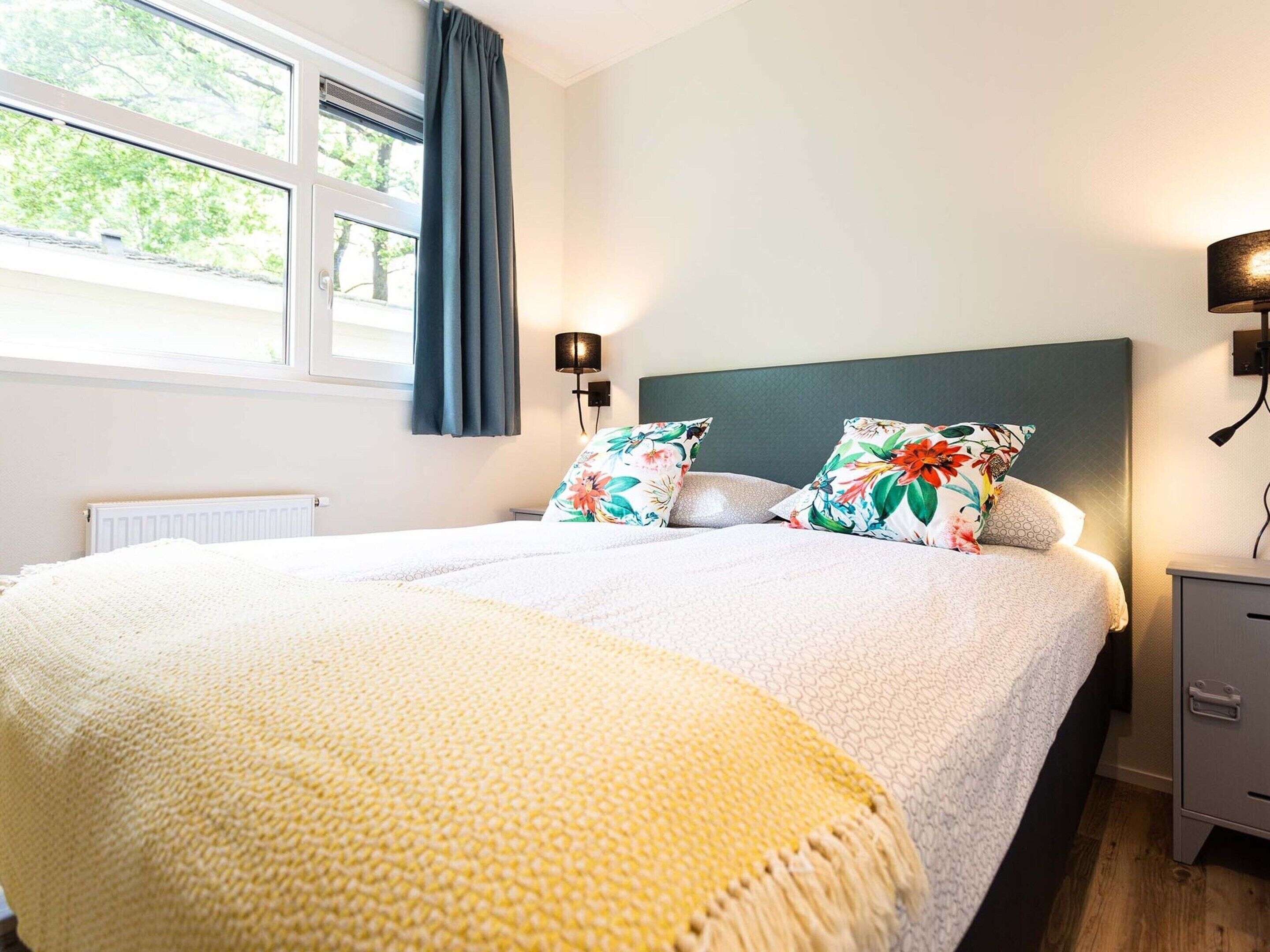 Chalet | 2 bedrooms, individually furnished, bed sheets