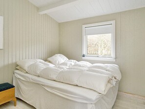Room - 6 Person Holiday Home in Vejby (Vejby)