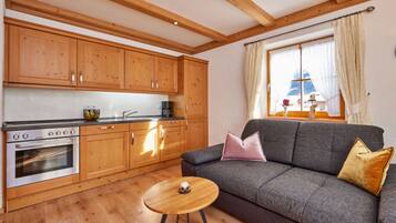 Ferienhaus | Eigene Küche | Ofen, Wasserkocher, Toaster