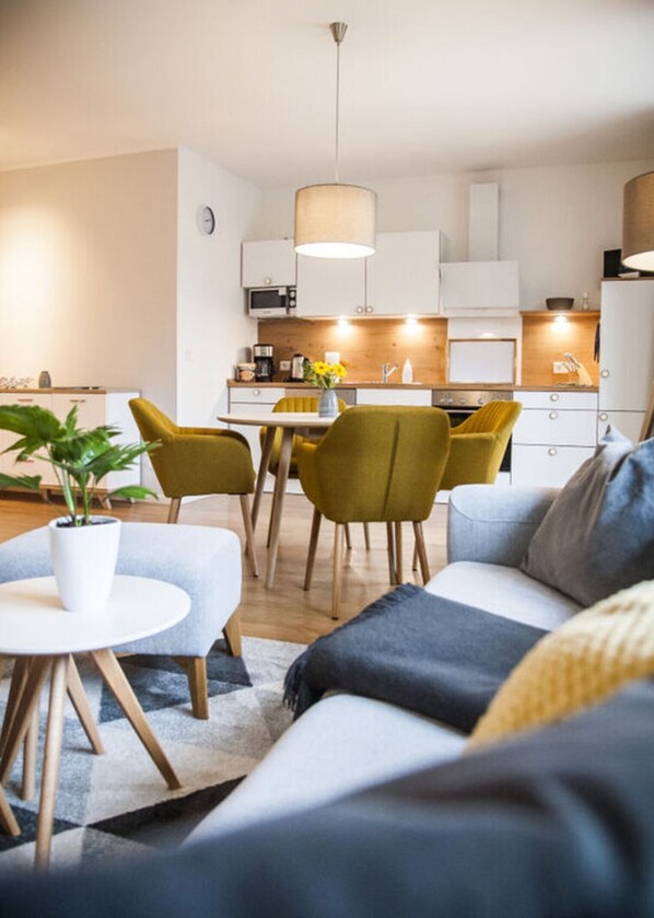 ハウス | 専用キッチン | オーブン、電気ポット、トースター