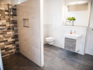 Ferienhaus | Badezimmer