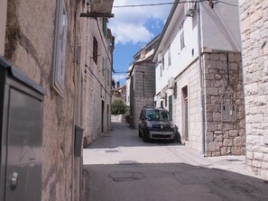 Apartment | Interior detail - Studio Toniko With Terrace (Split)