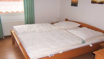 Rumah | 1 kamar tidur dan dilengkapi dengan perabotan berbeda-beda