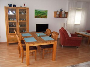 Dining - Holiday Apartment With a Garden (Wangerland)