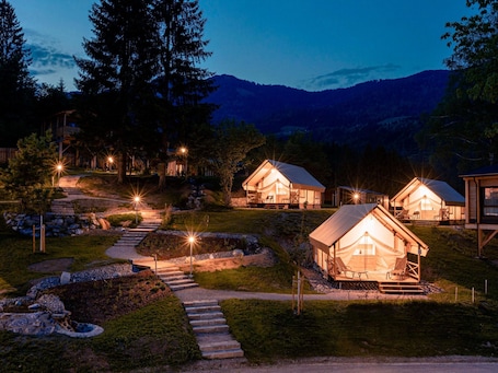 Chalet | Property grounds