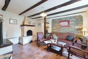 TV, fireplace, DVD player, stereo - Villa Zatka in Zatka Čepić - Haus für 6 Personen (Krsan)