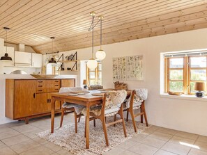House | Tempat makan