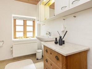 Bathroom - 4 Person Holiday Home in Laeso (Læsø)