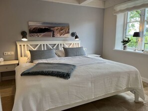 Apartment | 3 bedrooms, iron/ironing board - "peerboos" in the Haus am Deich (Vollerwiek)