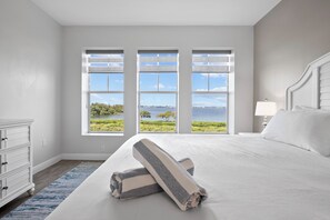 3 slaapkamers, een strijkplank/strijkijzer, wifi, beddengoed