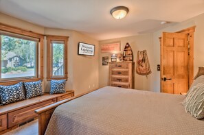6 bedrooms, desk, travel cot, free WiFi - Luxury 6 En Suites, A/C, 14 SHARC, H/T, Bikes, BBQ (Sunriver)