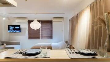 Basic Apartment | In-room dining