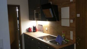 House | Private kitchen | Electric kettle, toaster