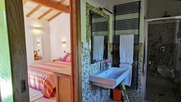 Vila | 14 quartos, individualmente mobiliados