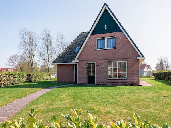 Villa | Exterior