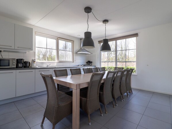 Villa | Private kitchen - Wellness Villa Near the Lake (Makkum)