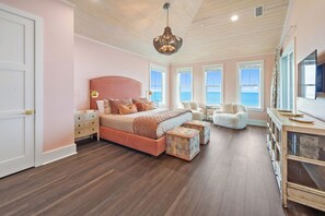 6 bedrooms, bed sheets