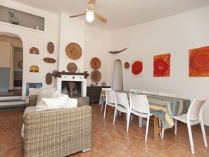 Dining - Venere Comfortable Holiday Residence (Maracalagonis)