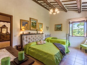 Vila | 7 quartos, individualmente mobiliados