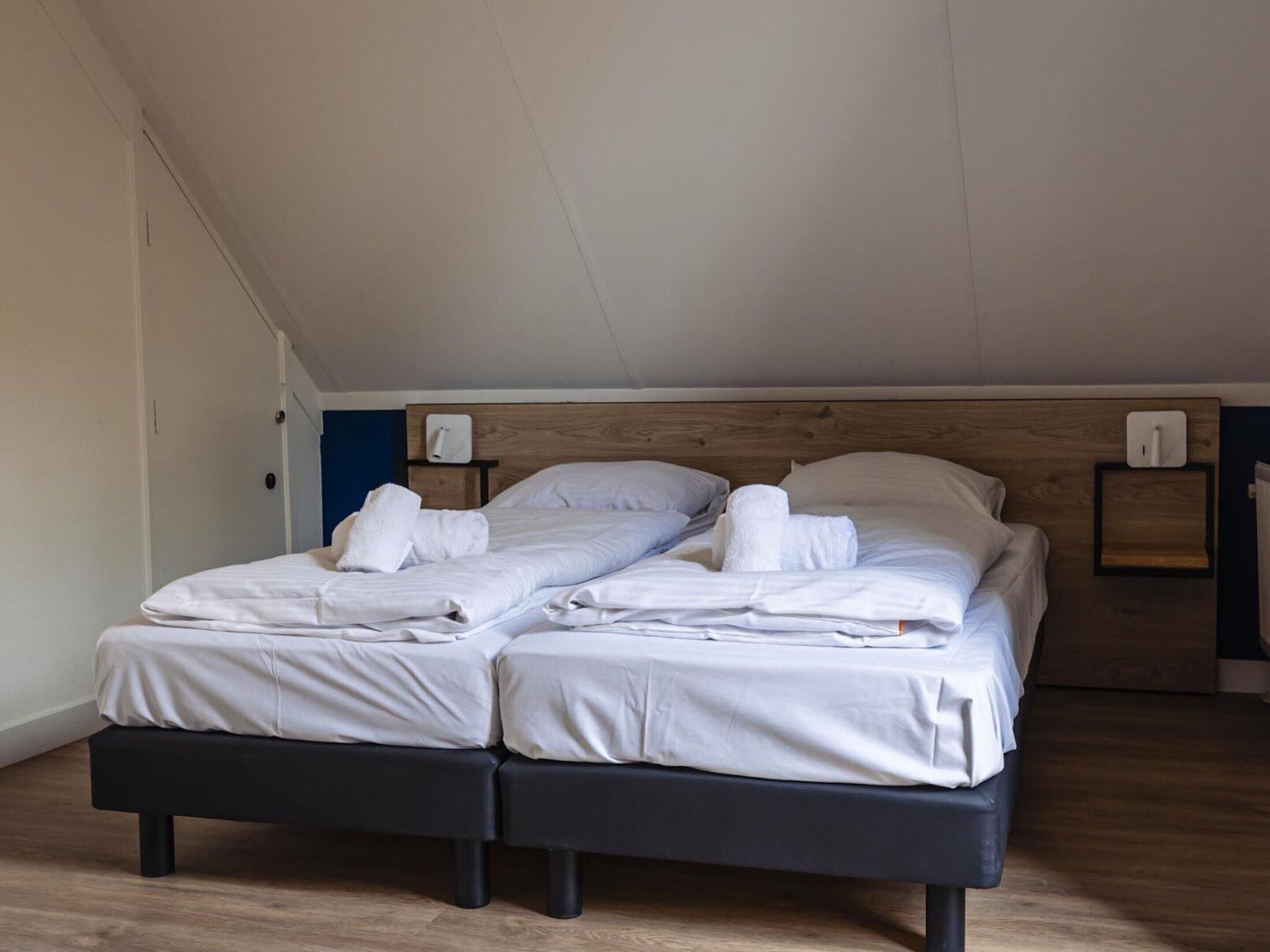 Rumah | 3 kamar tidur dan dilengkapi dengan perabotan berbeda-beda