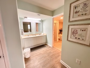 Condo, 2 Bedrooms | Bathroom