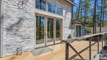 House, 3 Bedrooms | Property grounds