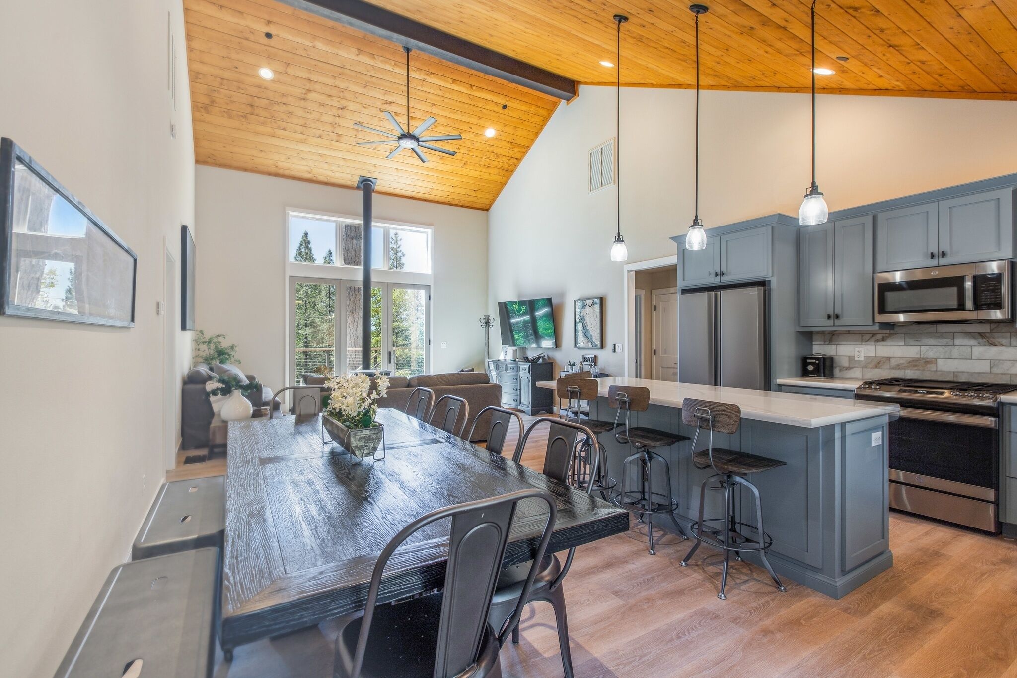 Nhà, 3 phòng ngủ | Bếp riêng | Tủ lạnh, lò nướng, dụng cụ pha cà phê/trà, lò nướng bánh mì 