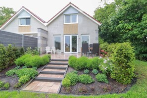 House | Outdoor dining