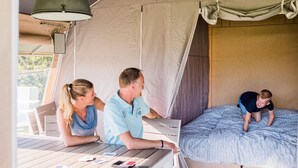 Tent | 3 bedrooms, individually furnished, bed sheets - Tent Lodge in Dordogne Near Scenic Views (Coux-et-Bigaroque-Mouzens)
