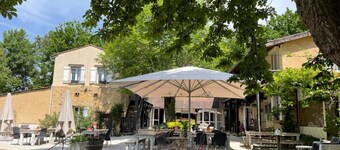 Tent Lodge in Dordogne Near Scenic Views