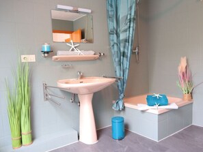 Apartment | Badezimmer