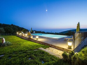 Outdoor pool - Villa Albina Comfortable Holiday Residence (Rasa)