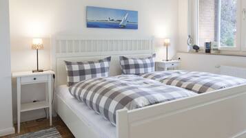 House | 2 bedrooms, individually furnished, iron/ironing board