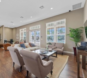 Smart TV - 8925 Resort 4BR Townhouse by Disney World Orlando (Kissimmee)