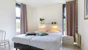 House | 3 bedrooms, individually furnished, bed sheets