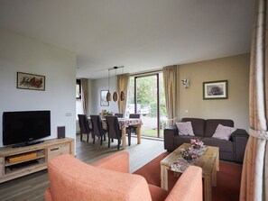 Living area - Holiday Home in Zeeland Near Beaches (Heinkenszand)