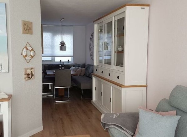House | Private kitchen | Oven, highchair
