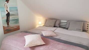 House | 2 bedrooms, individually furnished