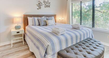 Walk to Beach: Bright Hilton Head Island Villa!