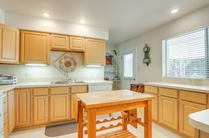 House (3 Bedrooms) | Interior - Walk to Downtown: Page Hideaway w/ Patio (Page)