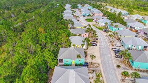 Exterior - "It's 5:00 Here" The Rookery III sleeps 10 (Gulf Shores)
