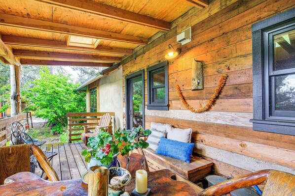 House (2 Bedrooms) | Interior - Unique & Serene Retreat, 7 Mi to Downtown Portland (Milwaukie)